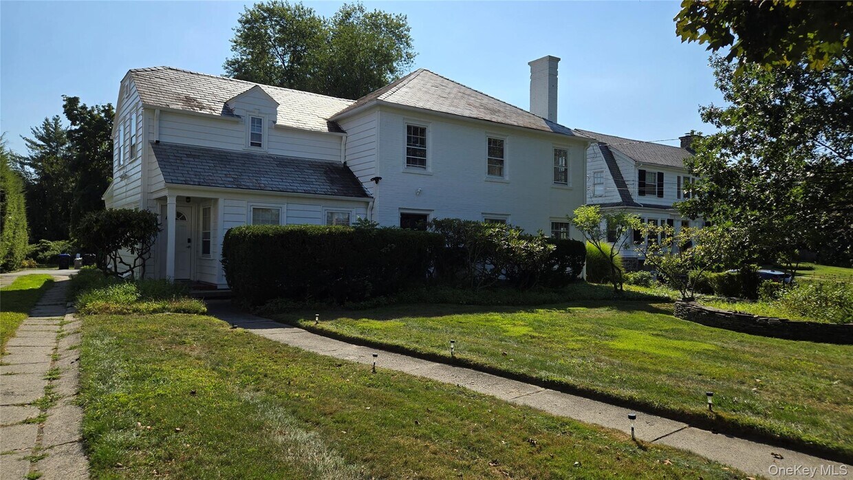 Foto principal - 98 S Hamilton St