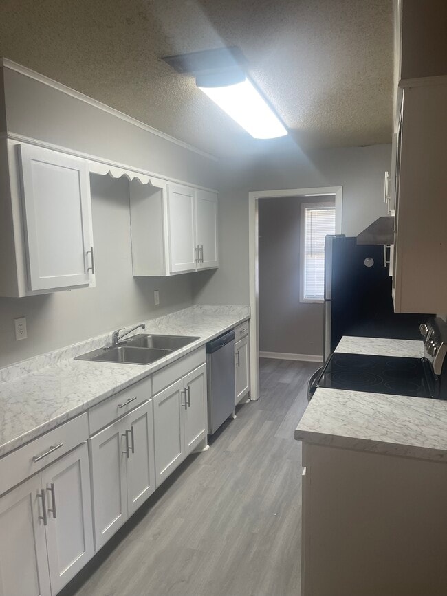 Building Photo - 5413 Laccasine Dr