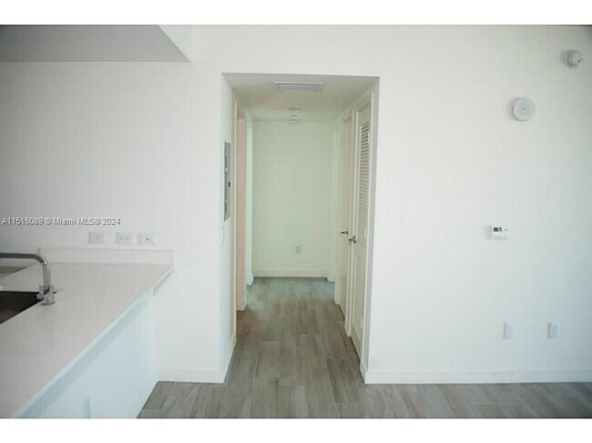 Building Photo - 1100 S Miami Ave