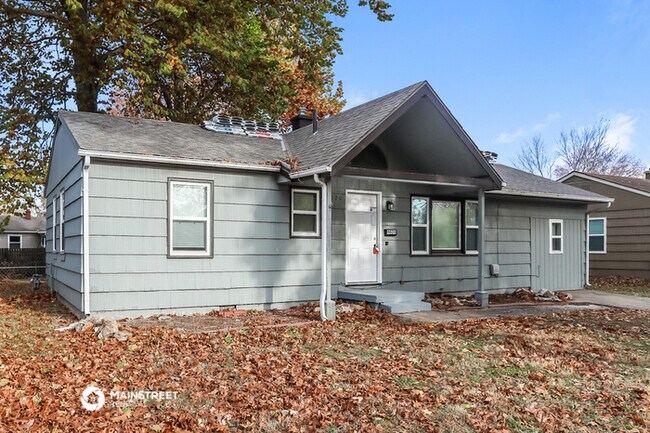 Building Photo - 9020 E 73rd St
