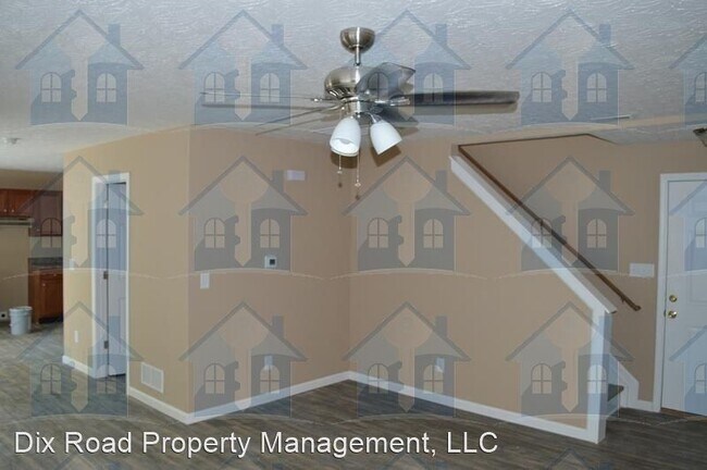 Building Photo - 4 br, 2.5 bath House - 2485 Deercove Court