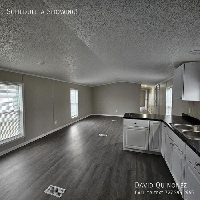 Building Photo - 5514 Kelso-