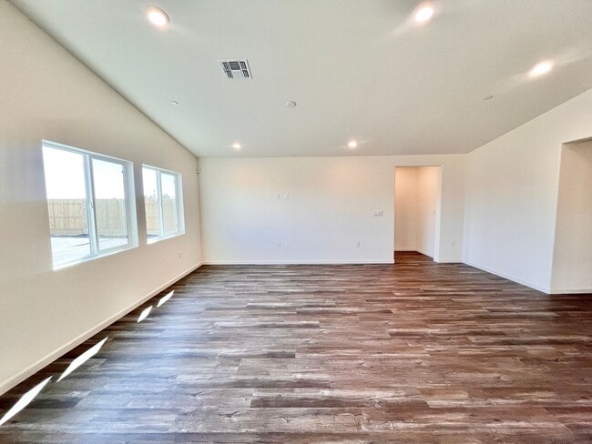 Foto del edificio - Brand New 3 Bedroom, 2 Bath Home with Sola...