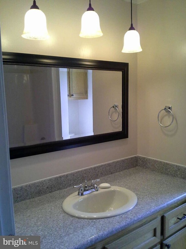 Building Photo - 368 Upshur Dr