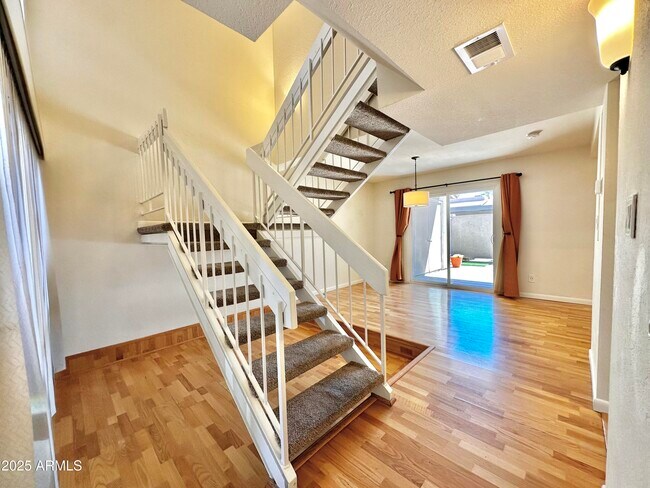 Foto del edificio - 7911 E San Miguel Ave