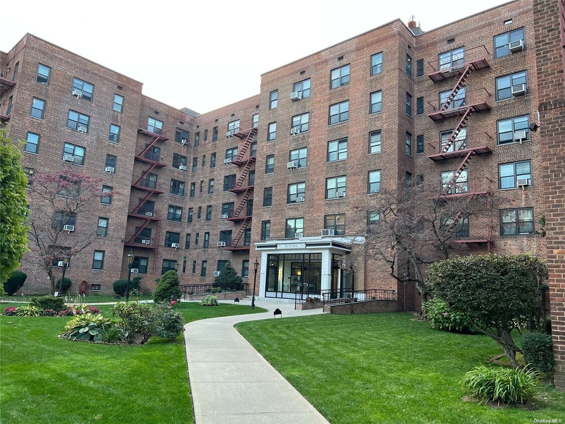 10011 67th Rd Unit 217, Queens, NY 11375 Condo for Rent in Queens