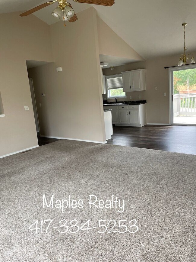 Foto del edificio - 3 Bedroom, 2 1/2 Bathroom Patio Home in Woodland Estates