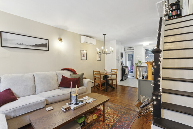 Foto del edificio - 715 Ellsworth St