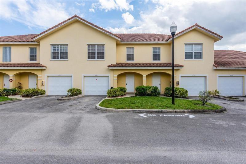 Foto principal - 1221 NW 27th Ave