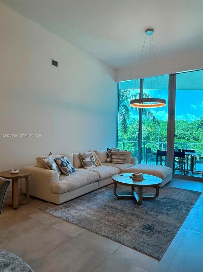 Building Photo - 701 N Fort Lauderdale Beach Blvd