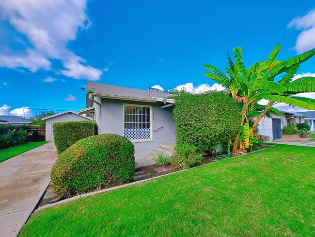 Foto del edificio - Single-Level 2BR Apartment with Garage in Fresno!