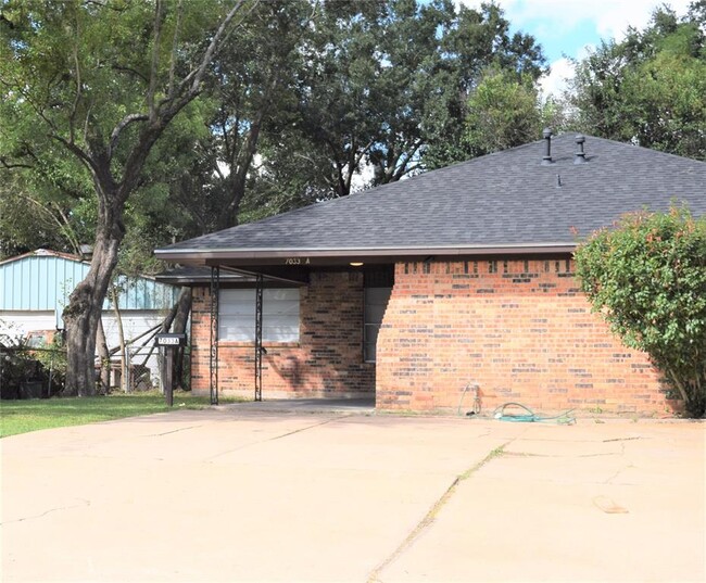 Building Photo - 7033 Kinney St