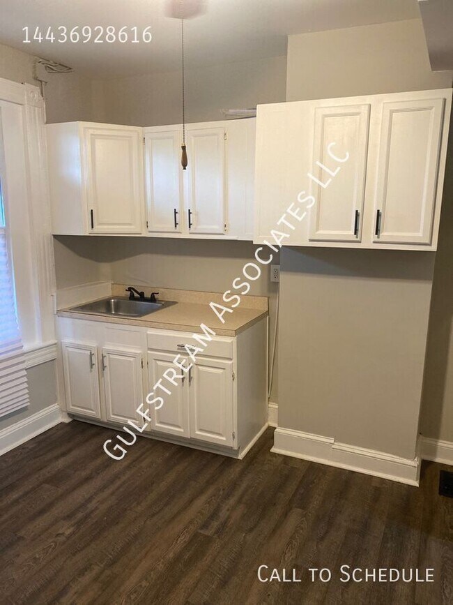 Foto del edificio - 1307 N Montford Ave
