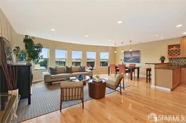 Building Photo - 1336 18th Ave