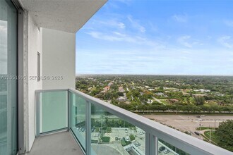 Building Photo - 2681 N Flamingo Rd