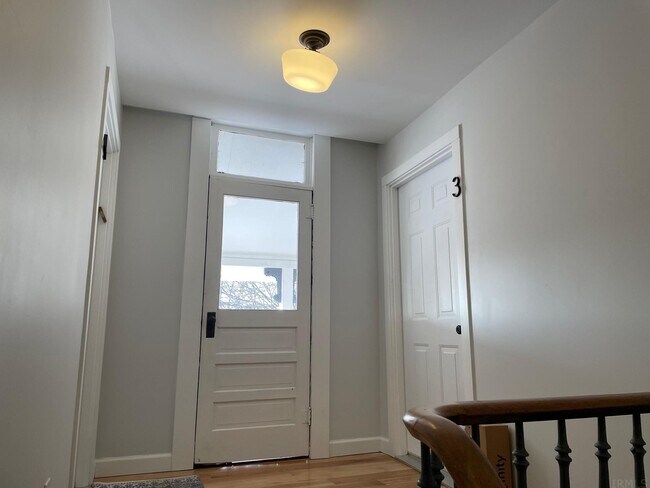 Foto del edificio - 726 W 6th St