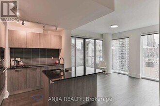 Building Photo - 1 Gloucester St