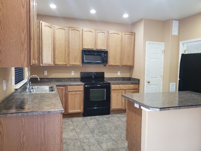 Building Photo - 4008 Gem Trail
