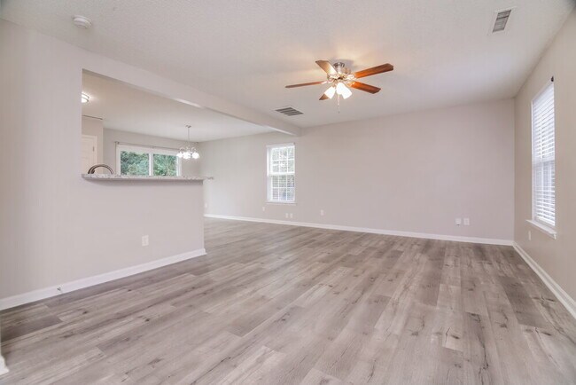 Foto del edificio - 4904 Silverdene St