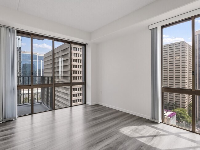 Primary BR - 225 Queen St