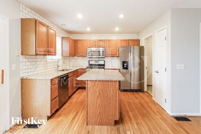 Building Photo - 1076 Weeping Willow Ln