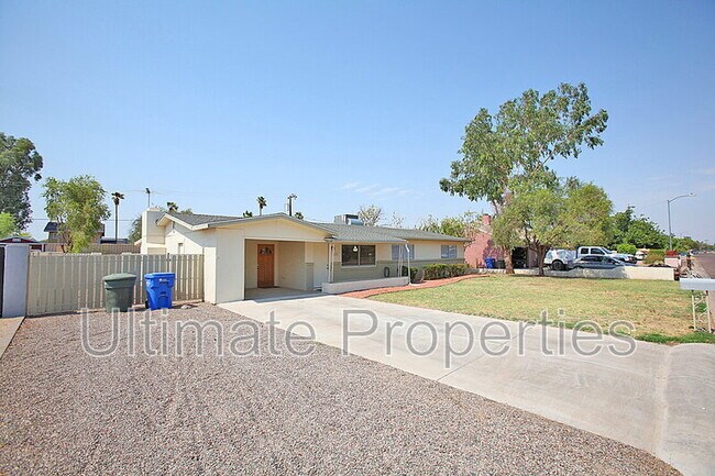 Foto del edificio - 4129 E Bluefield Ave