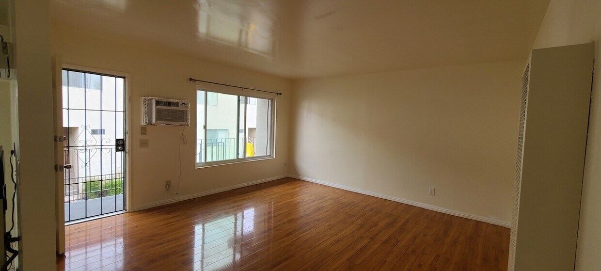 Living Room - 1512 Benito Ave
