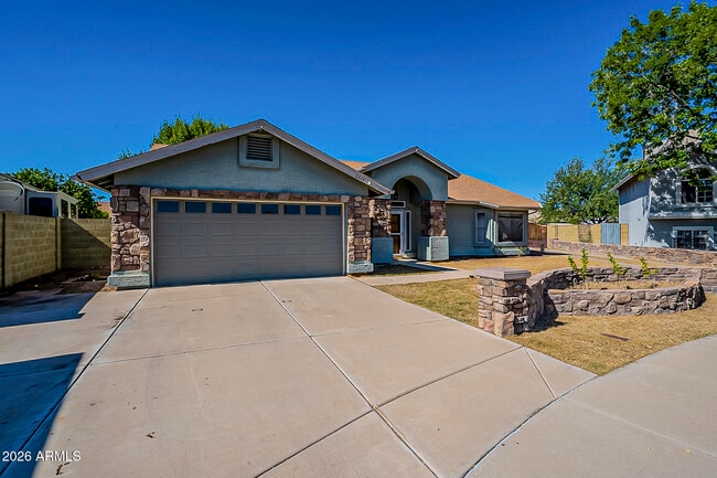 Building Photo - 8844 W Cavalier Dr