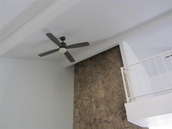 Building Photo - 12219 Wild Pine Dr