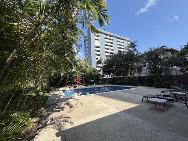 Foto del edificio - To register for the showing time below, note the 4 digit code: 4243 and click "APPLY NOW."(mobile...
