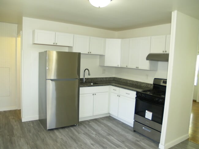 Building Photo - 22431 Strassburg Ave