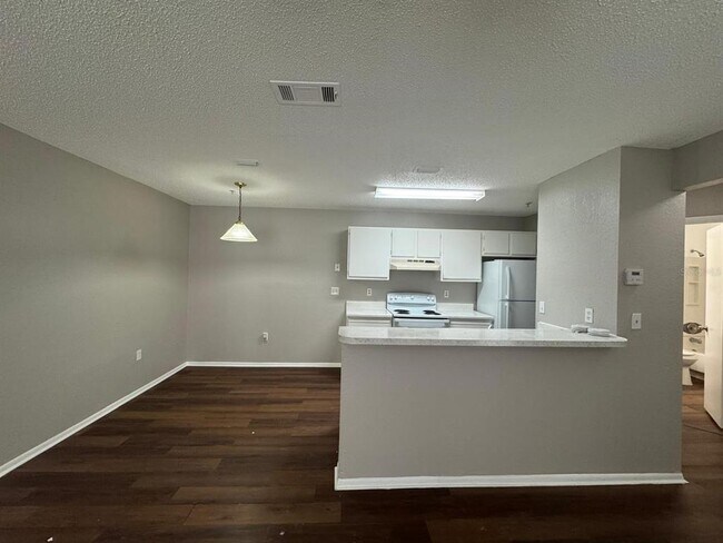 Foto del edificio - 957 Salt Pond Pl