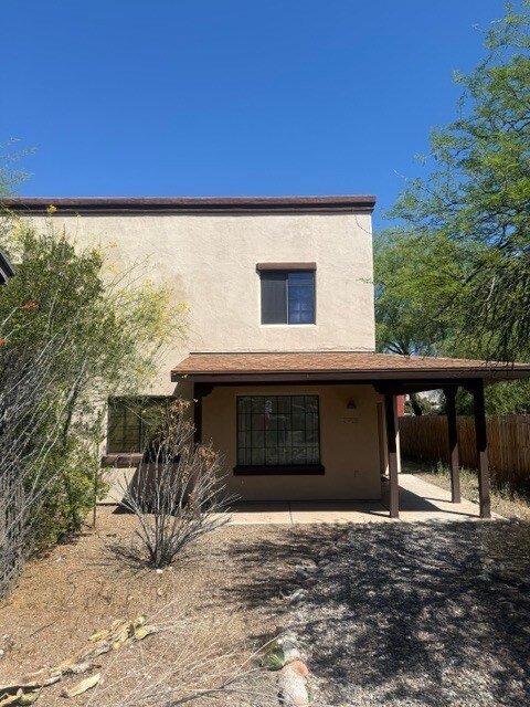 Foto del edificio - For Rent