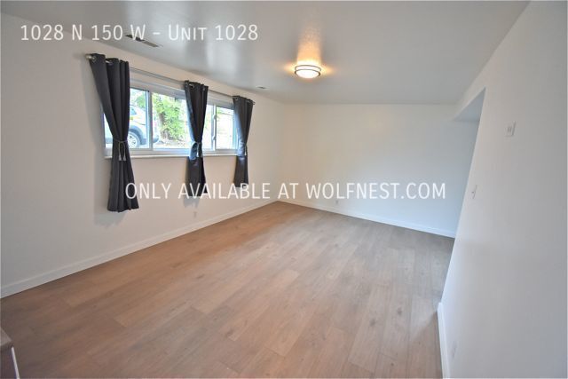 Building Photo - Fully Remodeled 2 Bedroom Orem Unit! No De...