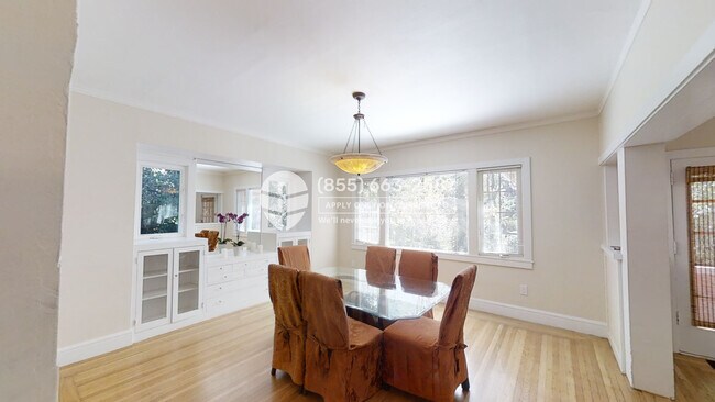 Building Photo - 5728 Moraga Ave
