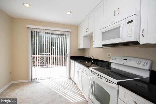 Foto del edificio - 2548 Ambling Cir