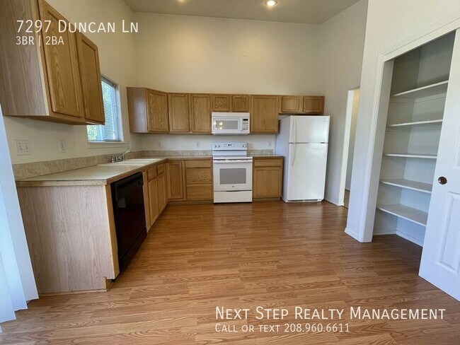 Foto del edificio - 3 Bed 2 Bath