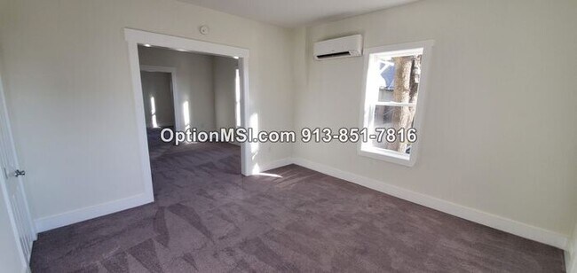 Foto del edificio - Available NOW