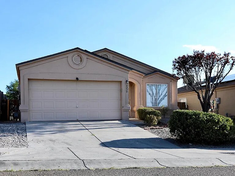 Foto principal - 8239 Regal Mist Loop SW