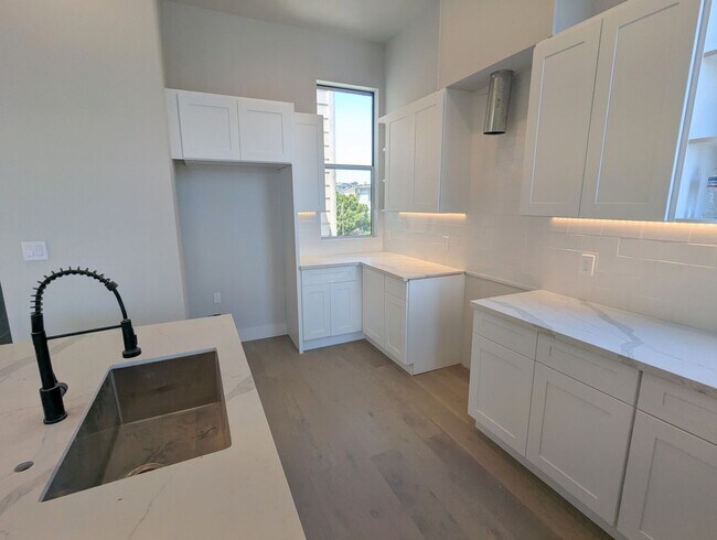 Foto del edificio - Gio - 2888-2890 Harrison St.