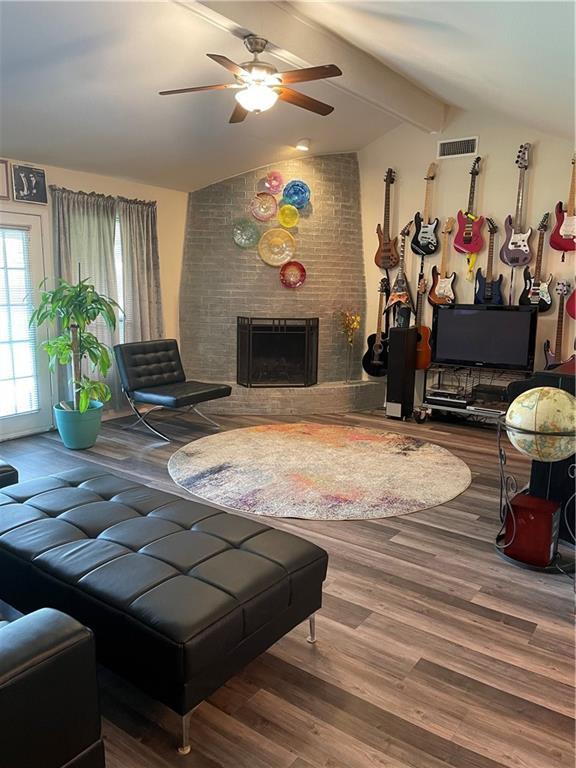 Foto del edificio - 513 White Wing Way