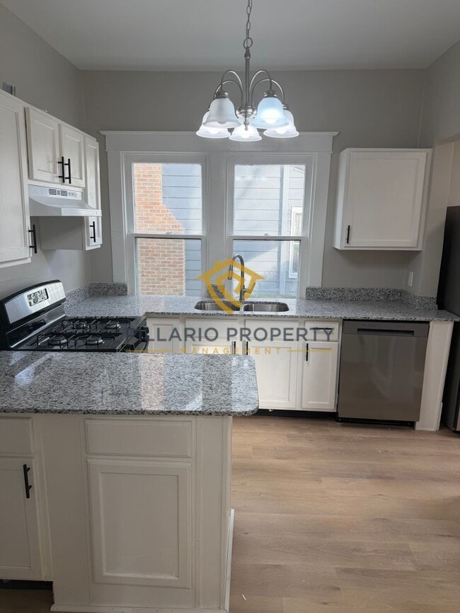 Building Photo - Fully Renovated 3-Bedroom/2-Bathroom with Huge Loft, Near Ellenberger Park, Available NOW!