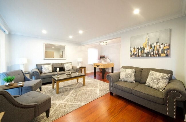 Foto del edificio - 916-920-920 Dean St