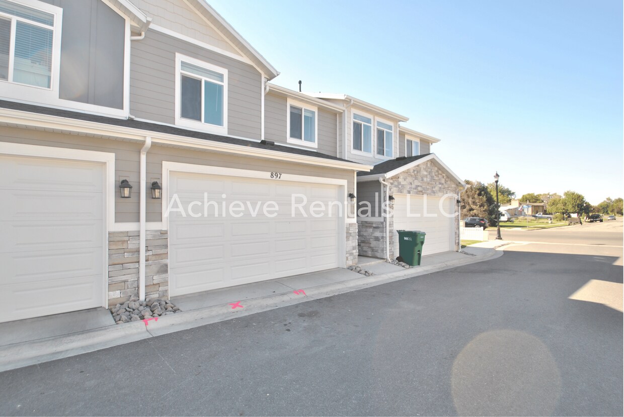 Foto principal - 905 Robert Ave
