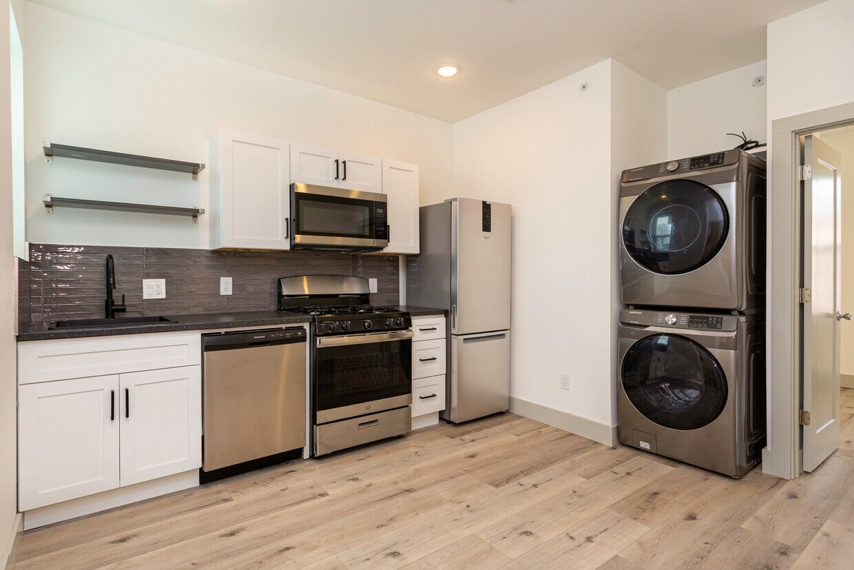 Primary Photo - 2521 N 34th St