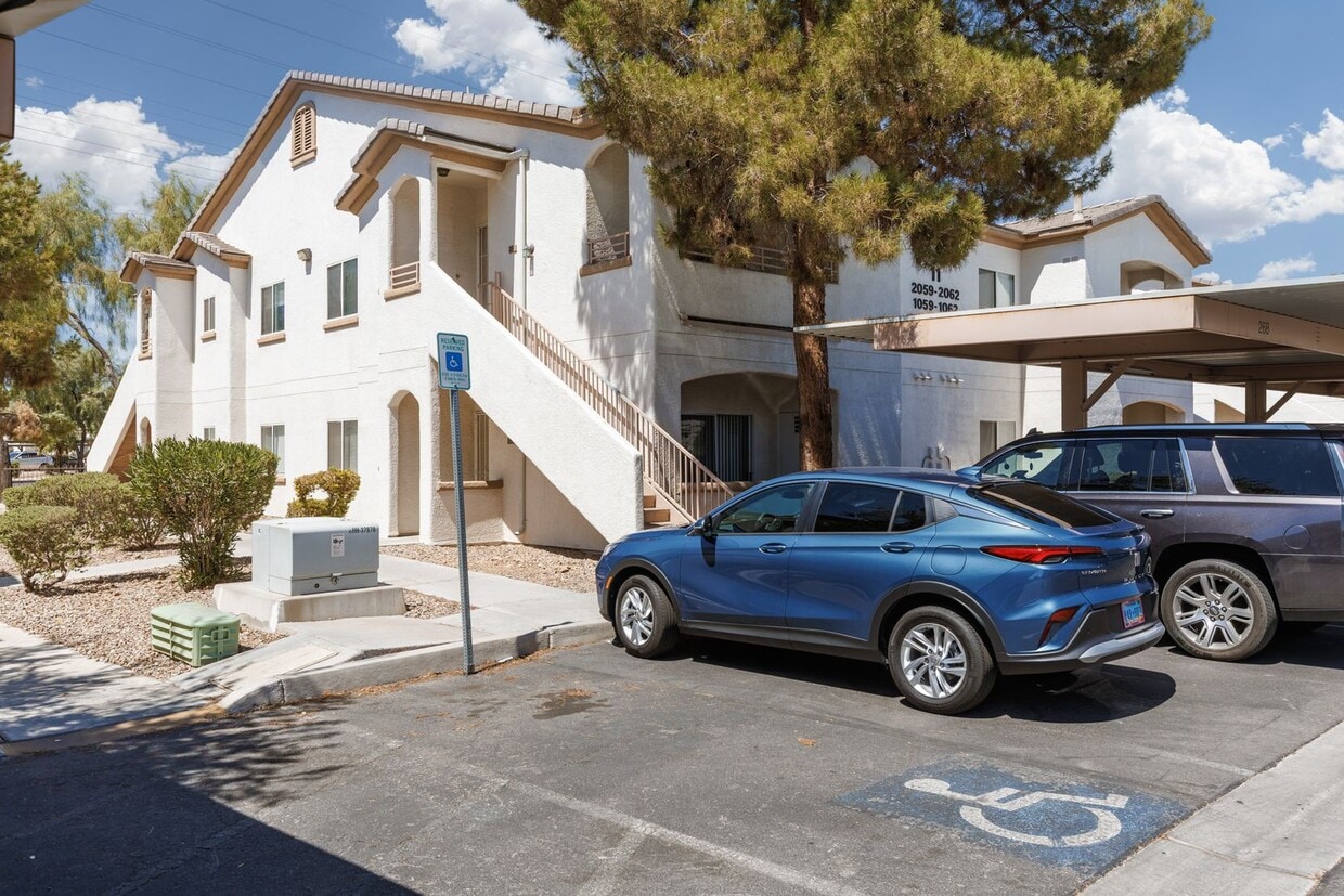Primary Photo - Move in Special: First Month Half Off!!!
