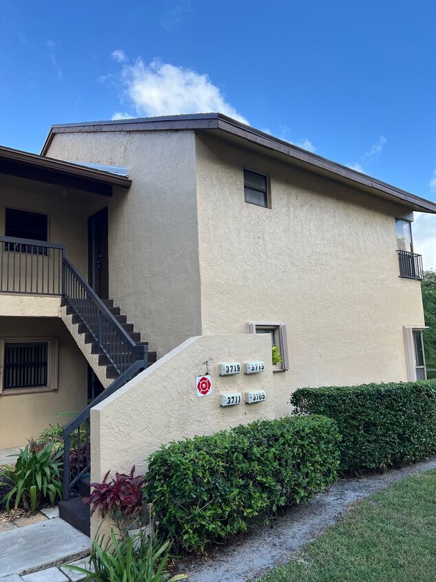 Foto principal - Excellent Condo in Coconut Creek