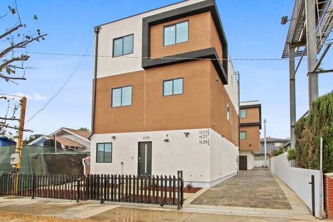 Foto del edificio - 1139 S Lorena St