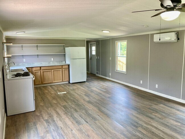 Foto del edificio - Conveniently Located in Trenton South Caro...