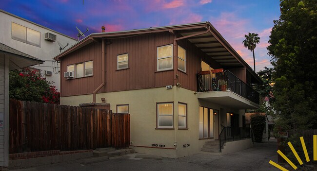 Foto del edificio - 948 Palm Ave